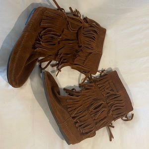 Minnetonka calf high fringe boots